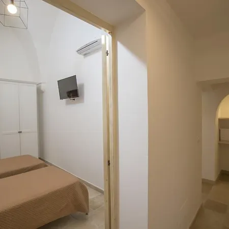 Corte Marchese Guest house *